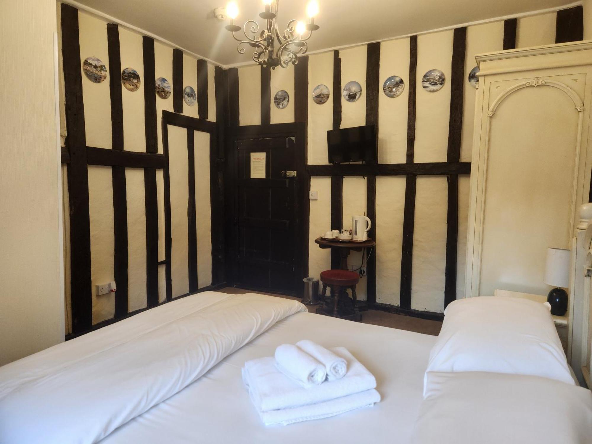 Emersons Green ザ ラングレー アームズ ベッド＆ブレックファースト Bed & Breakfast エクステリア 写真